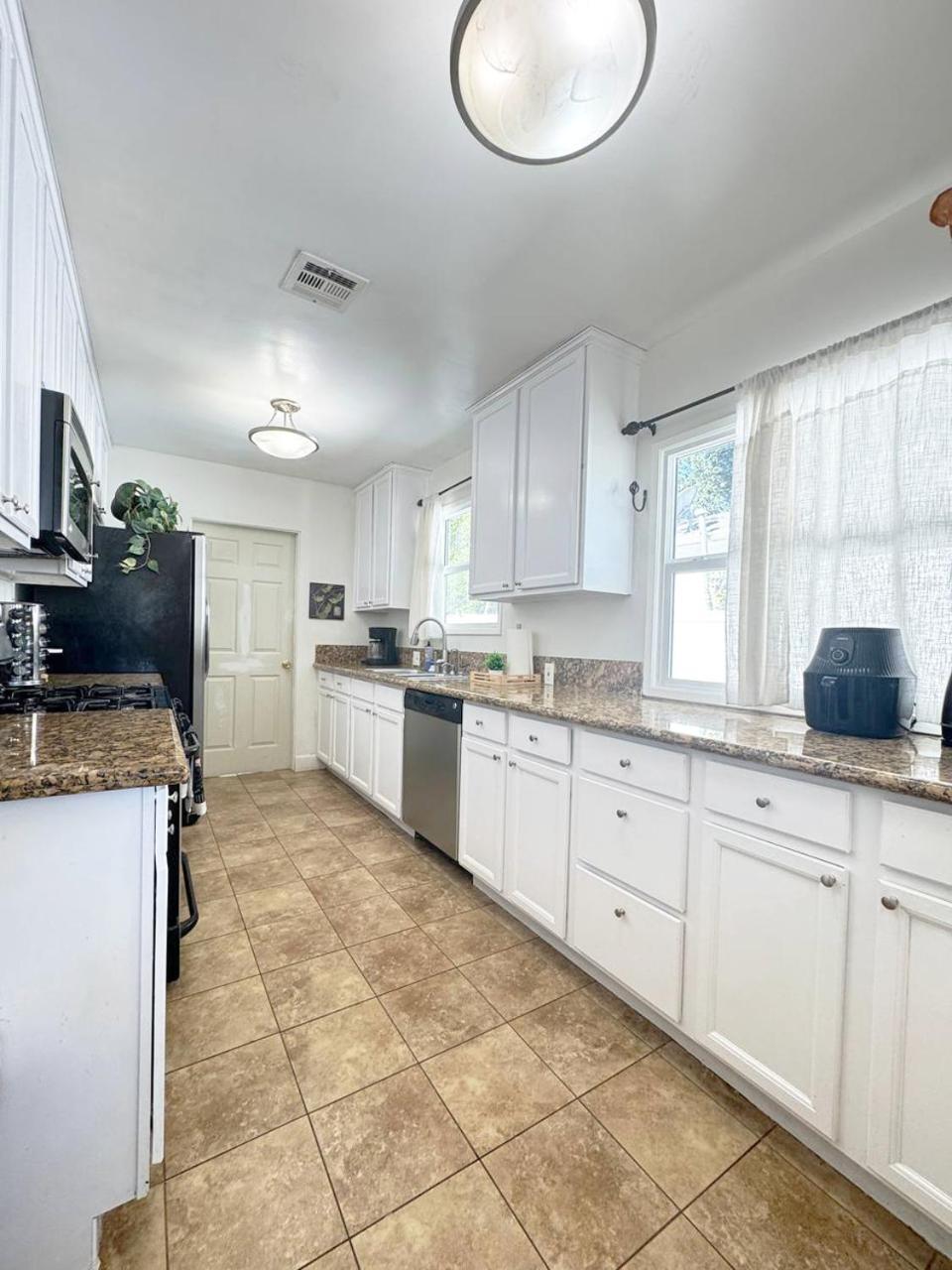 Holiday home Charming 3br House - Hal-uc *